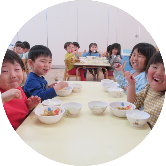 心身ともに健やかな子どもを育成する